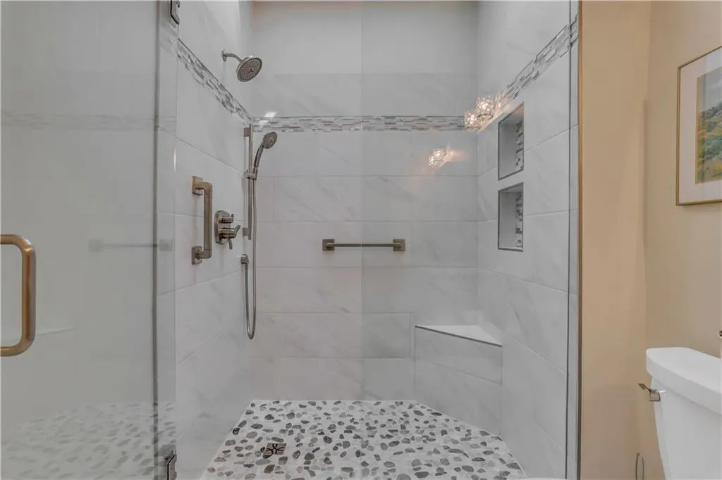 18 Vernon Glen Court, Sandy Springs, Georgia 30338, 2 Bedrooms Bedrooms, ,2 BathroomsBathrooms,Residential,Sold,18 Vernon Glen Court,7465791
