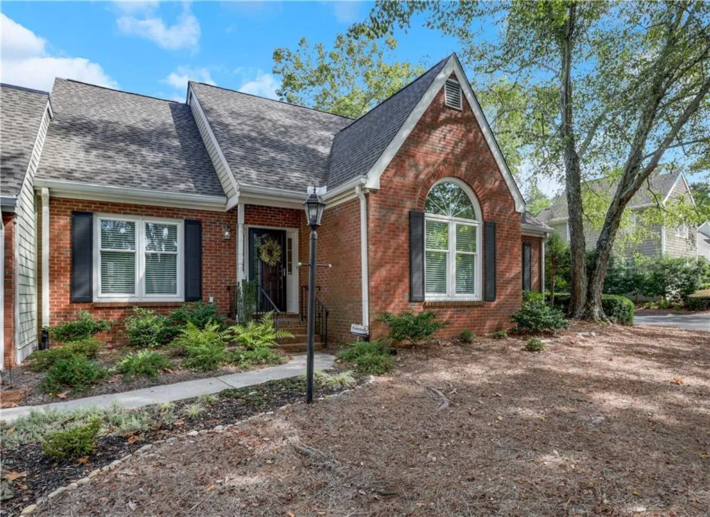 18 Vernon Glen Court, Sandy Springs, Georgia 30338, 2 Bedrooms Bedrooms, ,2 BathroomsBathrooms,Residential,Sold,18 Vernon Glen Court,7465791