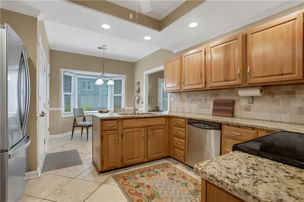 18 Vernon Glen Court, Sandy Springs, Georgia 30338, 2 Bedrooms Bedrooms, ,2 BathroomsBathrooms,Residential,Sold,18 Vernon Glen Court,7465791