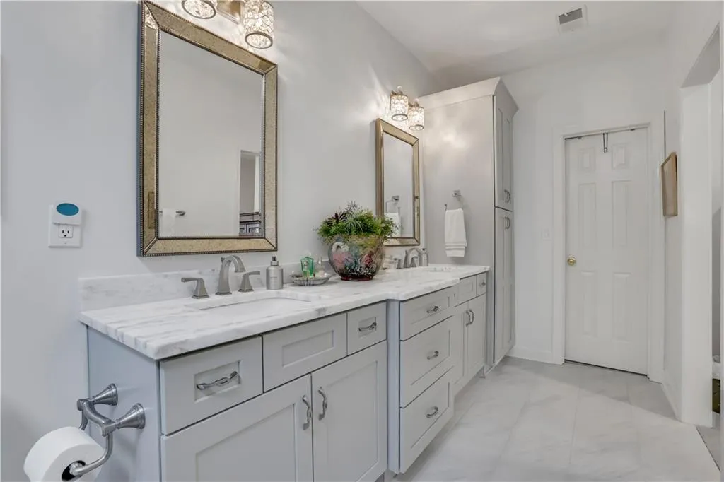18 Vernon Glen Court, Sandy Springs, Georgia 30338, 2 Bedrooms Bedrooms, ,2 BathroomsBathrooms,Residential,Sold,18 Vernon Glen Court,7465791