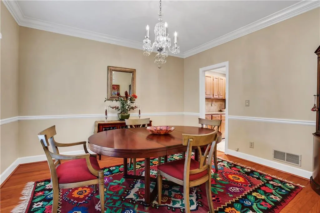 18 Vernon Glen Court, Sandy Springs, Georgia 30338, 2 Bedrooms Bedrooms, ,2 BathroomsBathrooms,Residential,Sold,18 Vernon Glen Court,7465791