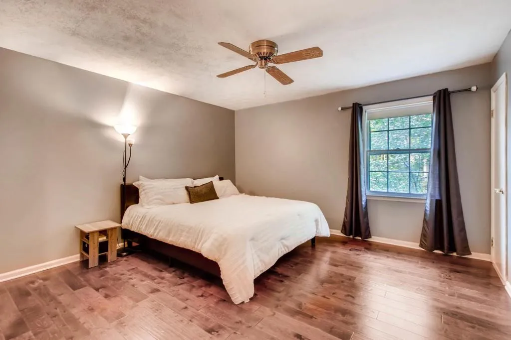 6700 Roswell Road Unit 6c, Sandy Springs, Georgia 30328, 3 Bedrooms Bedrooms, ,2 BathroomsBathrooms,Residential,Sold,6700 Roswell Road Unit 6c,5999545