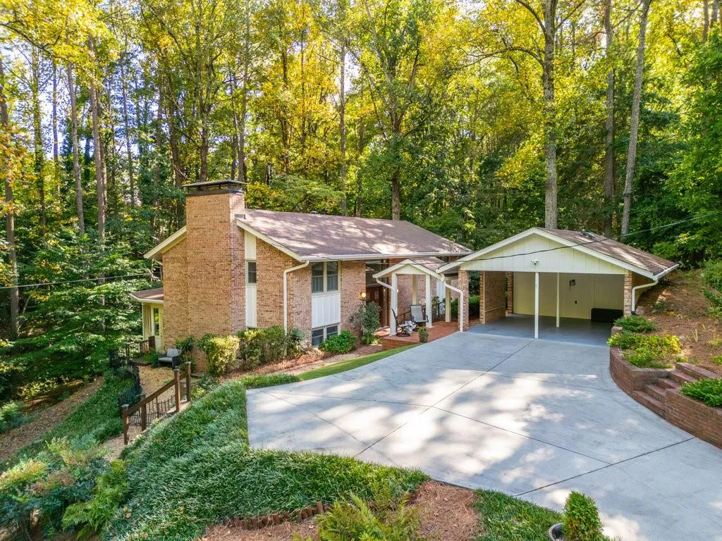 View of front of home featuring a carport