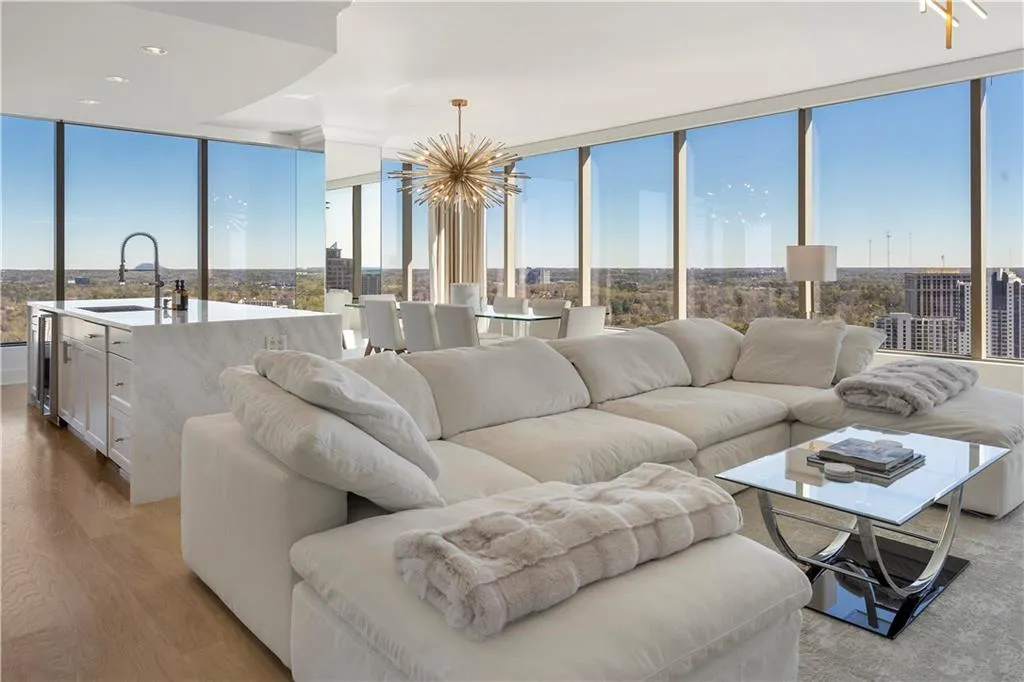 3630 Peachtree Ne Unit 2204, Atlanta, Georgia 30326, 2 Bedrooms Bedrooms, 0 ,2 BathroomsBathrooms,Residential,For Sale,3630 Peachtree Ne Unit 2204,7853594