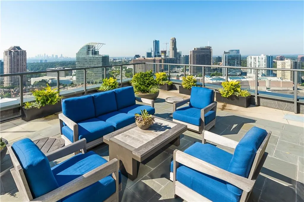 3630 Peachtree Ne Unit 2204, Atlanta, Georgia 30326, 2 Bedrooms Bedrooms, 0 ,2 BathroomsBathrooms,Residential,For Sale,3630 Peachtree Ne Unit 2204,7853594