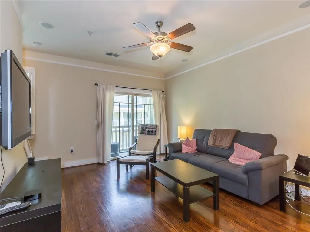 220 Semel Circle Unit 158, Atlanta, Georgia 30309, 2 Bedrooms Bedrooms, ,2 BathroomsBathrooms,Residential,Sold,220 Semel Circle Unit 158,5880711