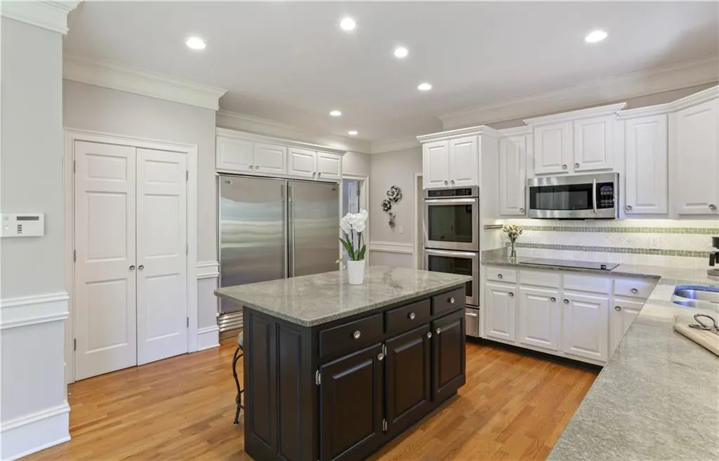 2805 Harwick Drive, Atlanta, Georgia 30350, 4 Bedrooms Bedrooms, ,4 BathroomsBathrooms,Residential,Sold,2805 Harwick Drive,6877921