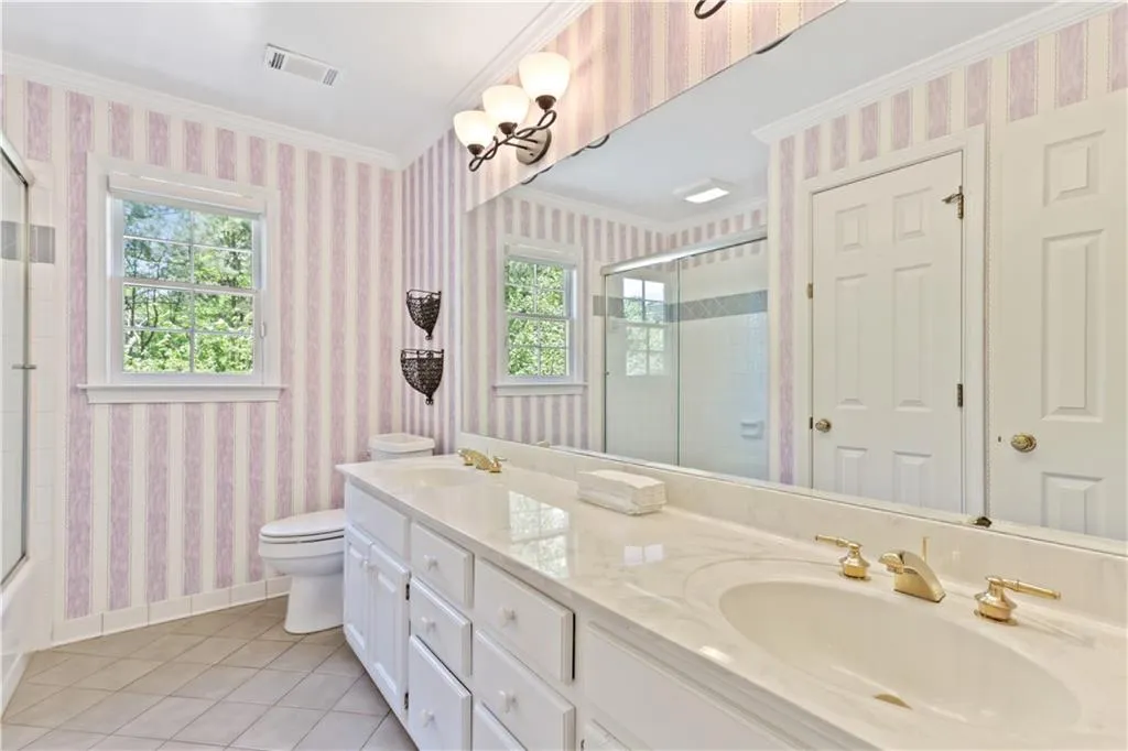 2805 Harwick Drive, Atlanta, Georgia 30350, 4 Bedrooms Bedrooms, ,4 BathroomsBathrooms,Residential,Sold,2805 Harwick Drive,6877921