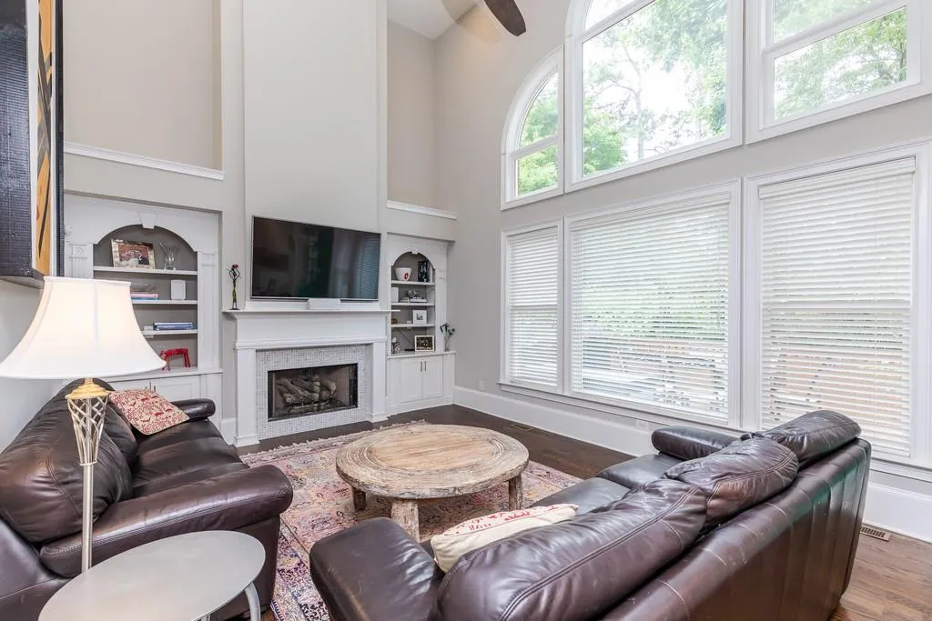 6270 Glen Oaks Lane, Sandy Springs, Georgia 30328, 5 Bedrooms Bedrooms, ,5 BathroomsBathrooms,Residential,Sold,6270 Glen Oaks Lane,6577612