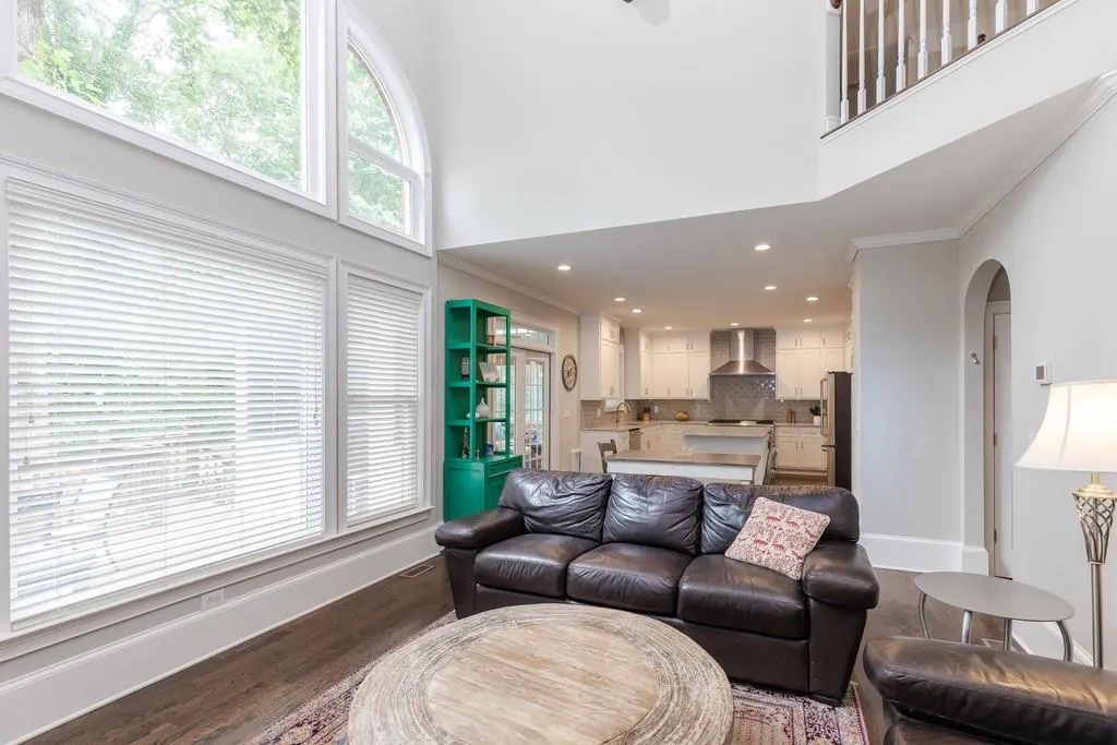 6270 Glen Oaks Lane, Sandy Springs, Georgia 30328, 5 Bedrooms Bedrooms, ,5 BathroomsBathrooms,Residential,Sold,6270 Glen Oaks Lane,6577612