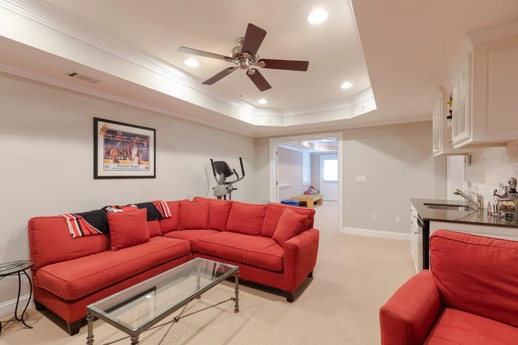 6270 Glen Oaks Lane, Sandy Springs, Georgia 30328, 5 Bedrooms Bedrooms, ,5 BathroomsBathrooms,Residential,Sold,6270 Glen Oaks Lane,6577612