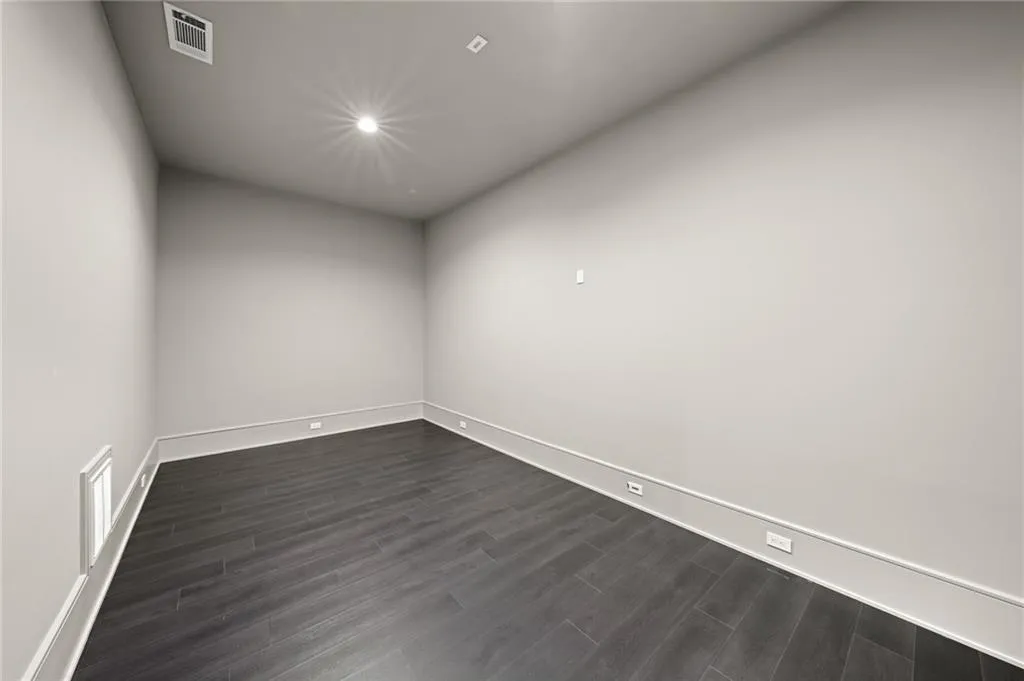 5211 Powers Ferry Road, Sandy Springs, Georgia 30327, 6 Bedrooms Bedrooms, 0 ,8 BathroomsBathrooms,Residential,For Sale,5211 Powers Ferry Road,7820662