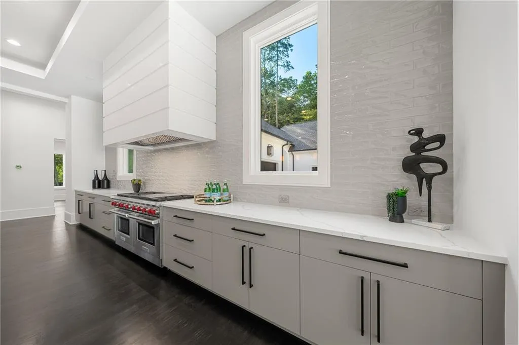 5211 Powers Ferry Road, Sandy Springs, Georgia 30327, 6 Bedrooms Bedrooms, 0 ,8 BathroomsBathrooms,Residential,For Sale,5211 Powers Ferry Road,7820662