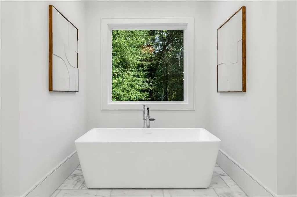 5211 Powers Ferry Road, Sandy Springs, Georgia 30327, 6 Bedrooms Bedrooms, 0 ,8 BathroomsBathrooms,Residential,For Sale,5211 Powers Ferry Road,7820662