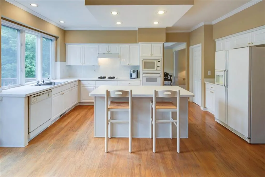 365 Eastcote Drive, Sandy Springs, Georgia 30350, 4 Bedrooms Bedrooms, ,3 BathroomsBathrooms,Residential,Sold,365 Eastcote Drive,5864880