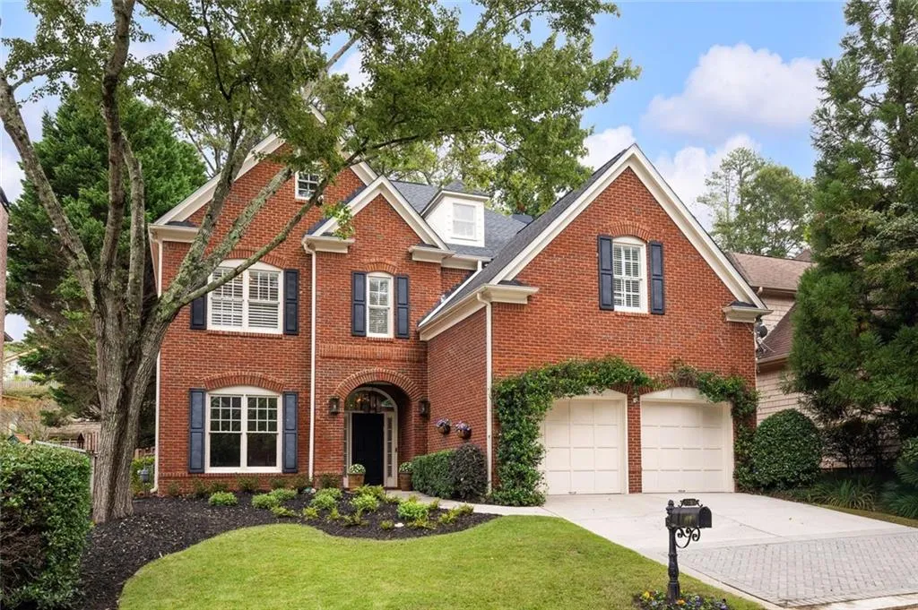 3211 Windsor Lake Drive Ne, Brookhaven, Georgia 30319, 4 Bedrooms Bedrooms, 0 ,3 BathroomsBathrooms,Residential,For Sale,3211 Windsor Lake Drive Ne,7850250