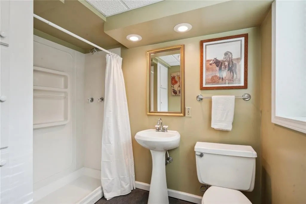 4740 Westfield Drive, Atlanta, Georgia 30342, 4 Bedrooms Bedrooms, ,3 BathroomsBathrooms,Residential,Sold,4740 Westfield Drive,7142748