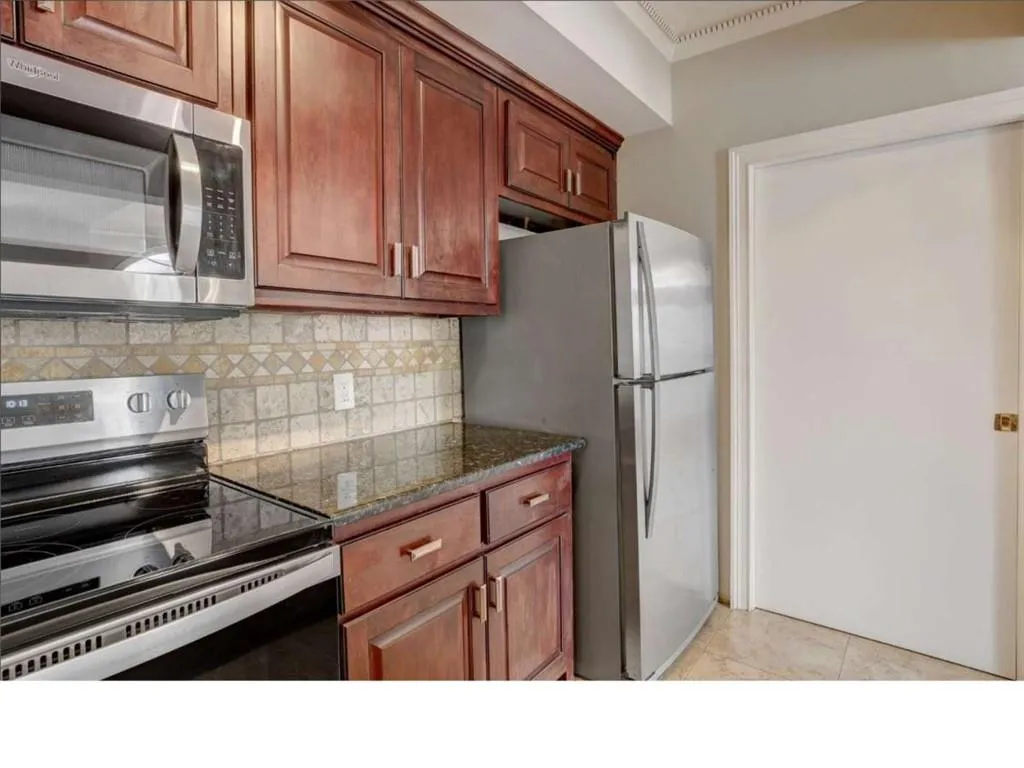 2161 Peachtree Road Apt 706, Atlanta, Georgia 30309, 2 Bedrooms Bedrooms, ,2 BathroomsBathrooms,Residential,For Sale,2161 Peachtree Road Apt 706,7575860