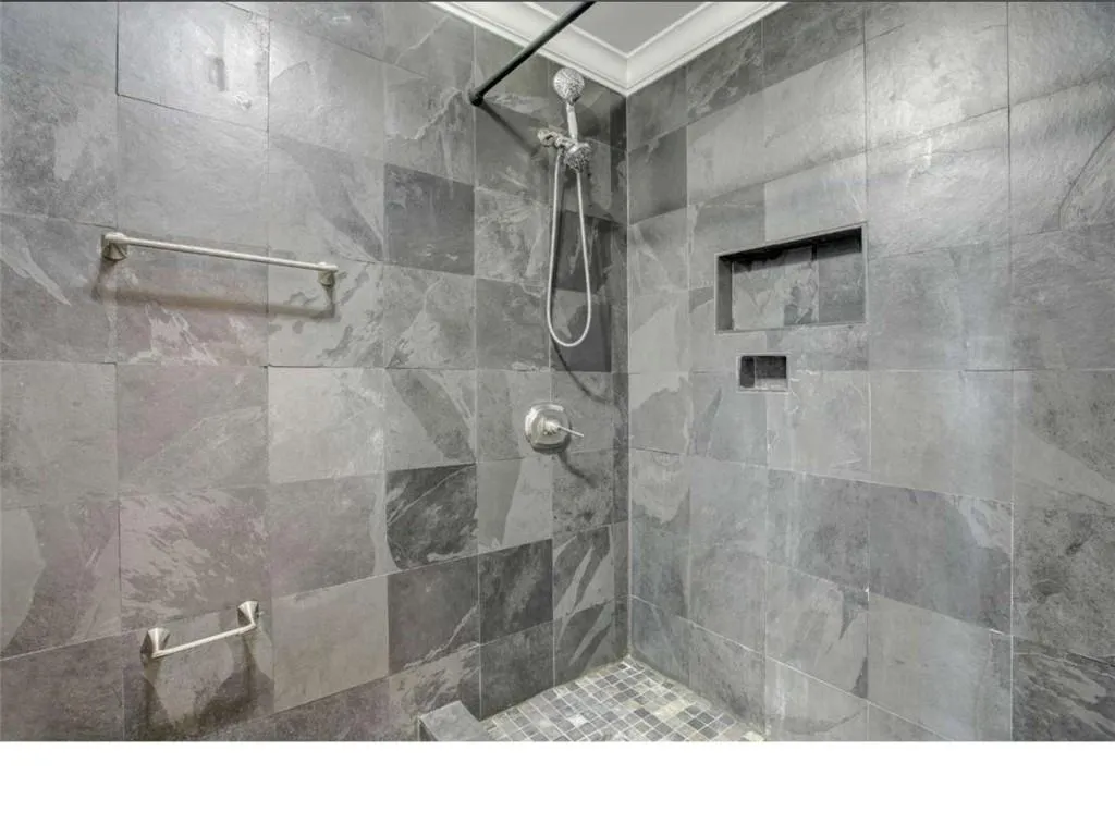 2161 Peachtree Road Apt 706, Atlanta, Georgia 30309, 2 Bedrooms Bedrooms, ,2 BathroomsBathrooms,Residential,For Sale,2161 Peachtree Road Apt 706,7575860