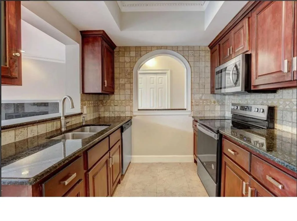 2161 Peachtree Road Apt 706, Atlanta, Georgia 30309, 2 Bedrooms Bedrooms, ,2 BathroomsBathrooms,Residential,For Sale,2161 Peachtree Road Apt 706,7575860