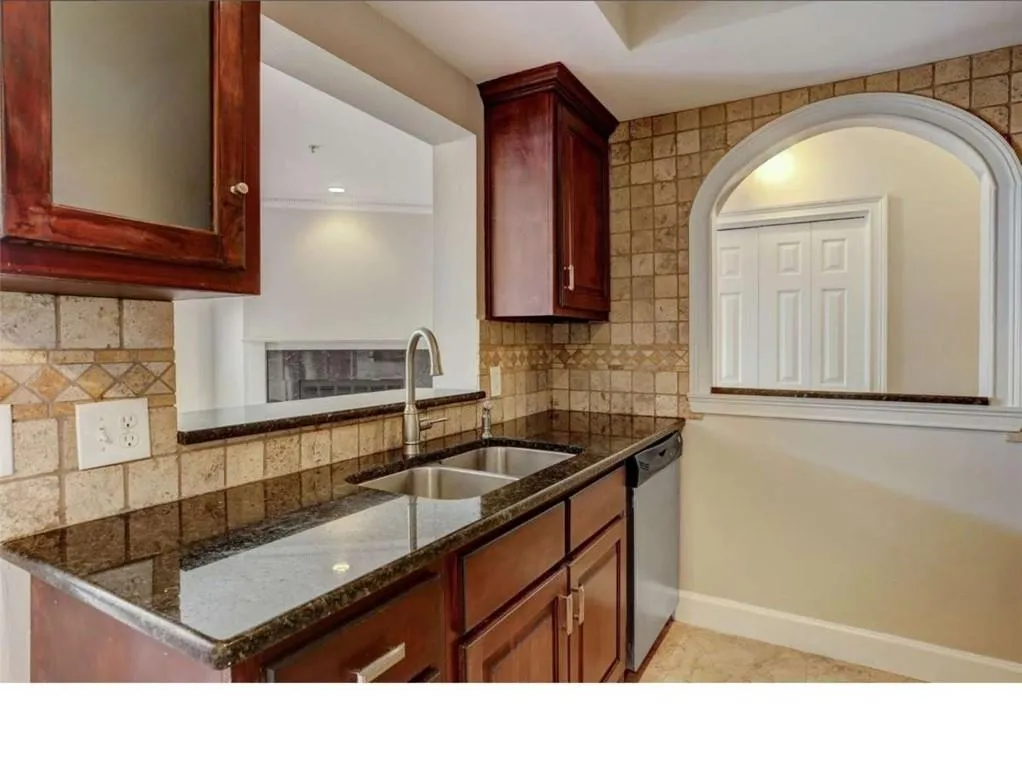 2161 Peachtree Road Apt 706, Atlanta, Georgia 30309, 2 Bedrooms Bedrooms, ,2 BathroomsBathrooms,Residential,For Sale,2161 Peachtree Road Apt 706,7575860