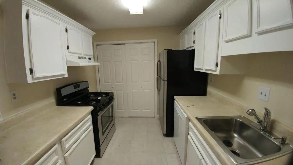 1204 Vicksburg Place, Atlanta, Georgia 30350, 2 Bedrooms Bedrooms, ,2 BathroomsBathrooms,Residential,Sold,1204 Vicksburg Place,6620804
