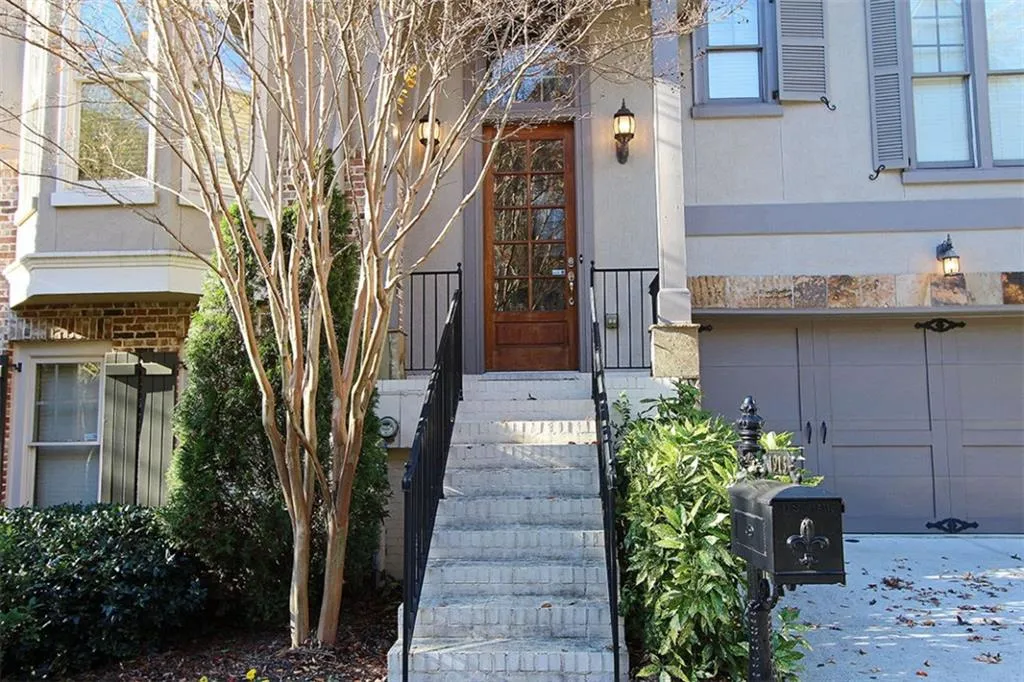 1913 Saxon Valley Circle Ne, Brookhaven, Georgia 30319, 4 Bedrooms Bedrooms, ,3 BathroomsBathrooms,Residential,Sold,1913 Saxon Valley Circle Ne,5620670