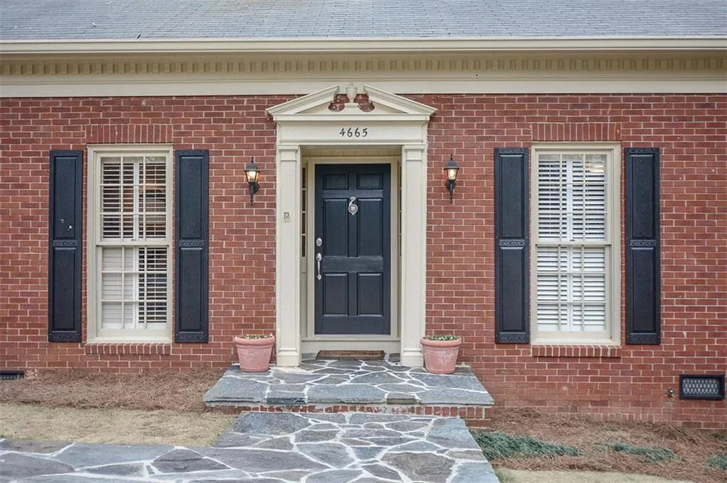 4665 Brook Hollow Drive Nw, Atlanta, Georgia 30327, 4 Bedrooms Bedrooms, ,3 BathroomsBathrooms,Residential,Sold,4665 Brook Hollow Drive Nw,5638653