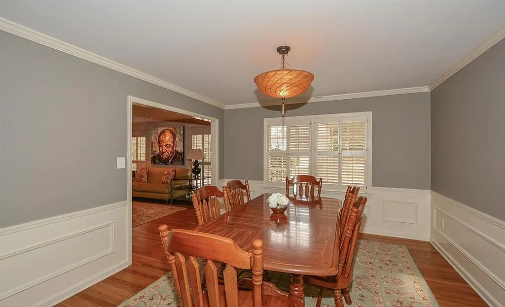 4665 Brook Hollow Drive Nw, Atlanta, Georgia 30327, 4 Bedrooms Bedrooms, ,3 BathroomsBathrooms,Residential,Sold,4665 Brook Hollow Drive Nw,5638653