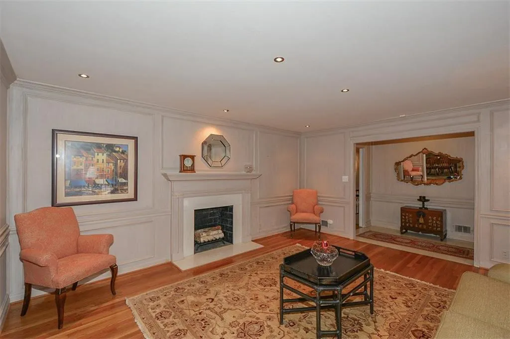 4665 Brook Hollow Drive Nw, Atlanta, Georgia 30327, 4 Bedrooms Bedrooms, ,3 BathroomsBathrooms,Residential,Sold,4665 Brook Hollow Drive Nw,5638653