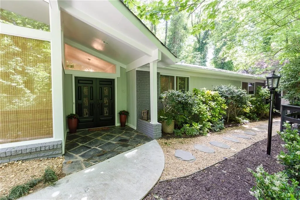4161 Glen Devon Drive, Atlanta, Georgia 30327, 4 Bedrooms Bedrooms, ,3 BathroomsBathrooms,Residential,Sold,4161 Glen Devon Drive,6007052