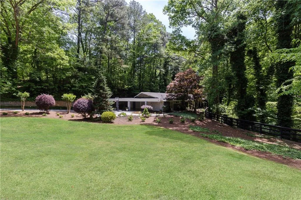 4161 Glen Devon Drive, Atlanta, Georgia 30327, 4 Bedrooms Bedrooms, ,3 BathroomsBathrooms,Residential,Sold,4161 Glen Devon Drive,6007052