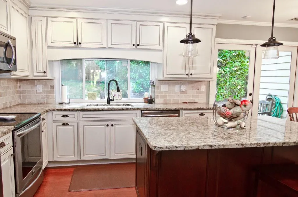 400 Schooner Circle, Sandy Springs, Georgia 30328, 5 Bedrooms Bedrooms, ,3 BathroomsBathrooms,Residential,Sold,400 Schooner Circle,5707630