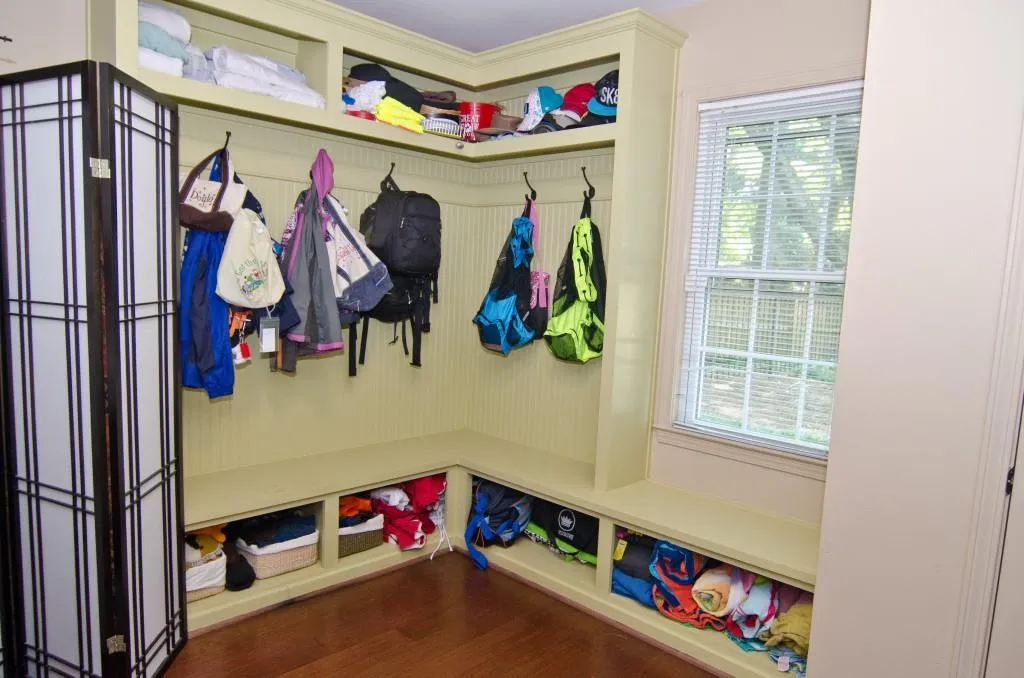 400 Schooner Circle, Sandy Springs, Georgia 30328, 5 Bedrooms Bedrooms, ,3 BathroomsBathrooms,Residential,Sold,400 Schooner Circle,5707630