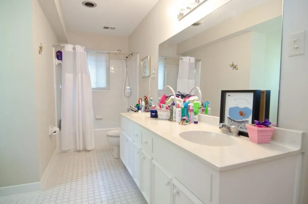 400 Schooner Circle, Sandy Springs, Georgia 30328, 5 Bedrooms Bedrooms, ,3 BathroomsBathrooms,Residential,Sold,400 Schooner Circle,5707630