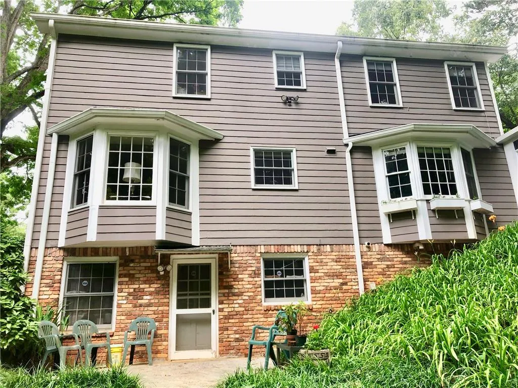 365 Castleridge Drive, Atlanta, Georgia 30342, 4 Bedrooms Bedrooms, ,2 BathroomsBathrooms,Residential,Sold,365 Castleridge Drive,7063277