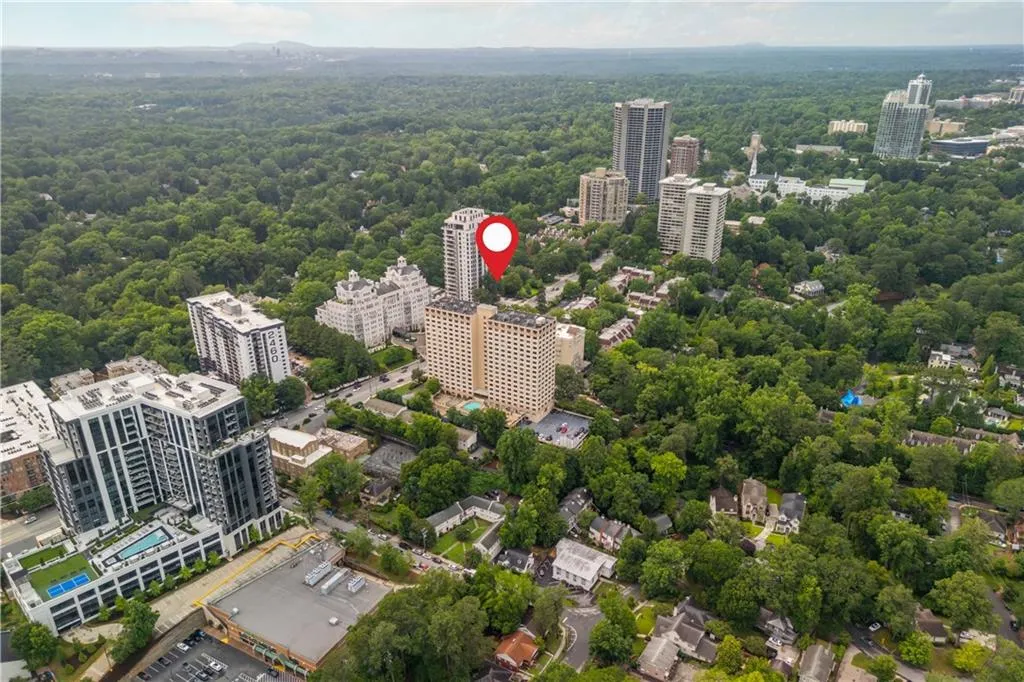 2479 Peachtree Road Ne Unit 201, Atlanta, Georgia 30305, 1 Bedroom Bedrooms, ,1 BathroomBathrooms,Residential,For Sale,2479 Peachtree Road Ne Unit 201,7651173