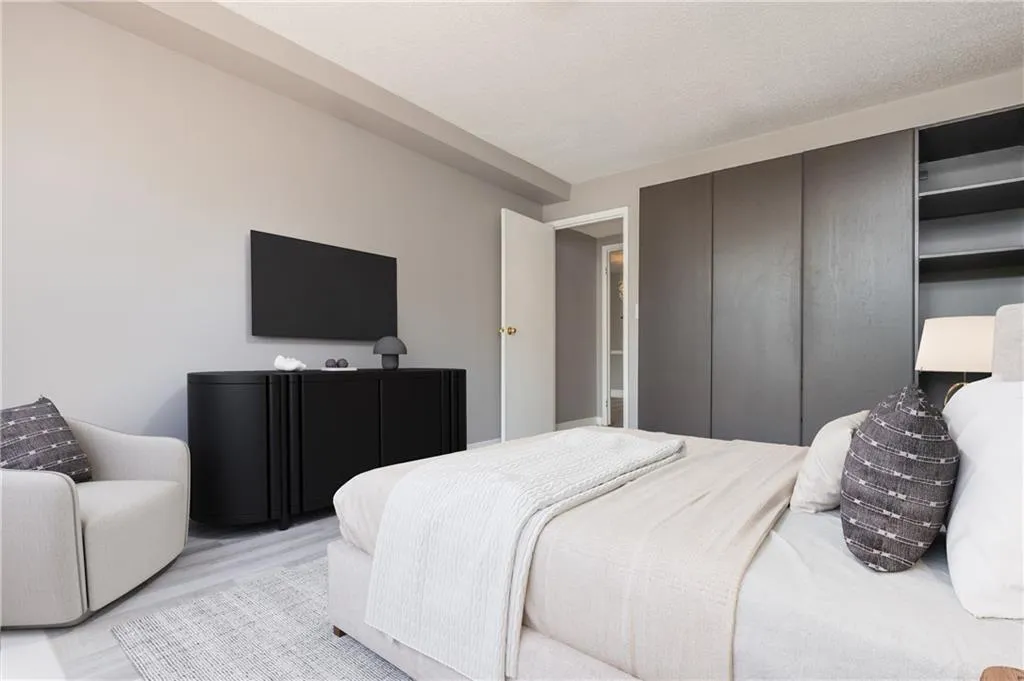 2479 Peachtree Road Ne Unit 201, Atlanta, Georgia 30305, 1 Bedroom Bedrooms, ,1 BathroomBathrooms,Residential,For Sale,2479 Peachtree Road Ne Unit 201,7651173