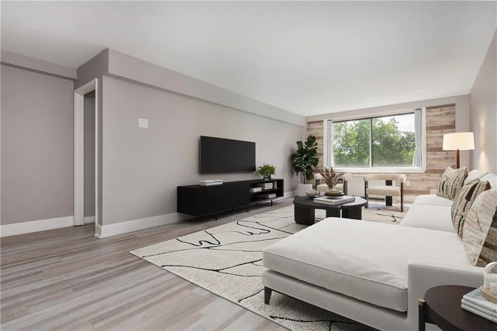 2479 Peachtree Road Ne Unit 201, Atlanta, Georgia 30305, 1 Bedroom Bedrooms, ,1 BathroomBathrooms,Residential,For Sale,2479 Peachtree Road Ne Unit 201,7651173