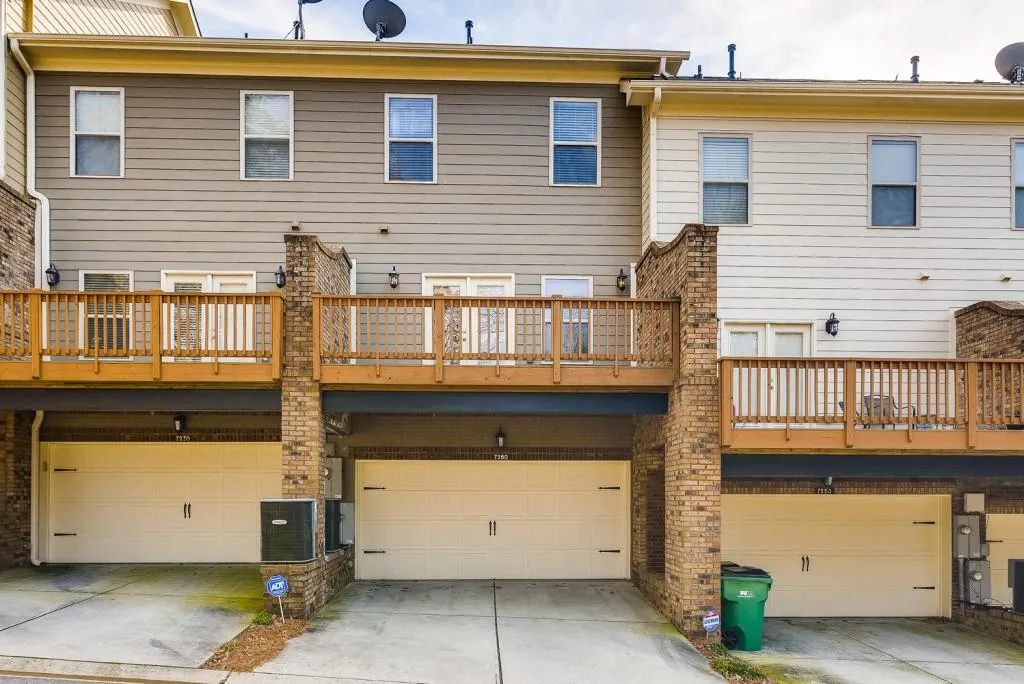 7260 Glisten Avenue Unit 97, Atlanta, Georgia 30328, 3 Bedrooms Bedrooms, ,3 BathroomsBathrooms,Residential,Sold,7260 Glisten Avenue Unit 97,6522541