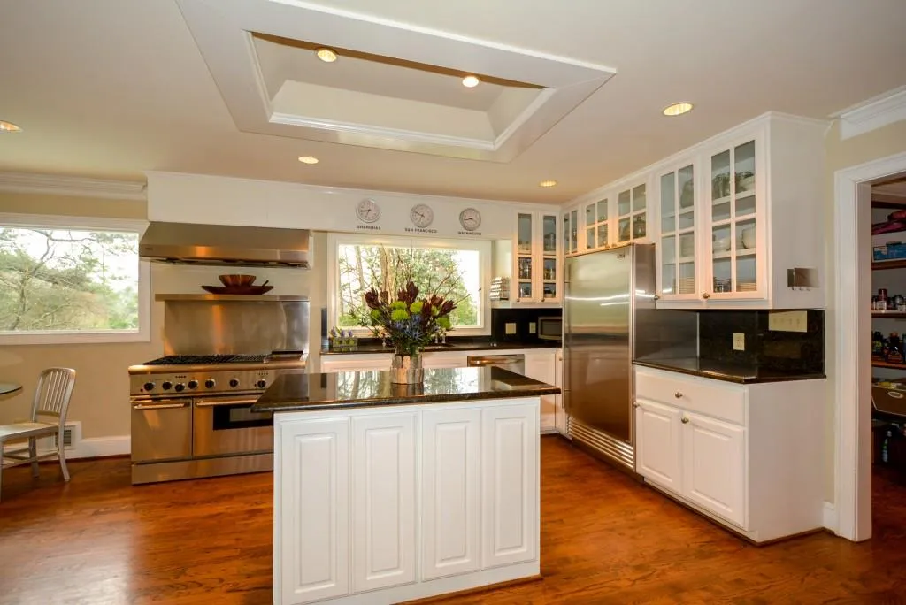 50 Michelle Circle, Sandy Springs, Georgia 30342, 4 Bedrooms Bedrooms, ,3 BathroomsBathrooms,Residential,Sold,50 Michelle Circle,5810970