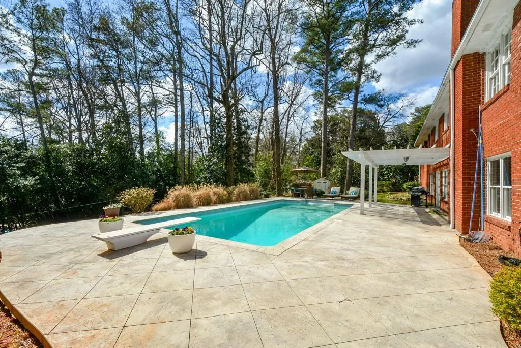 50 Michelle Circle, Sandy Springs, Georgia 30342, 4 Bedrooms Bedrooms, ,3 BathroomsBathrooms,Residential,Sold,50 Michelle Circle,5810970
