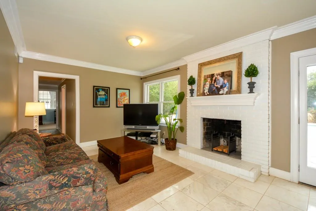 50 Michelle Circle, Sandy Springs, Georgia 30342, 4 Bedrooms Bedrooms, ,3 BathroomsBathrooms,Residential,Sold,50 Michelle Circle,5810970