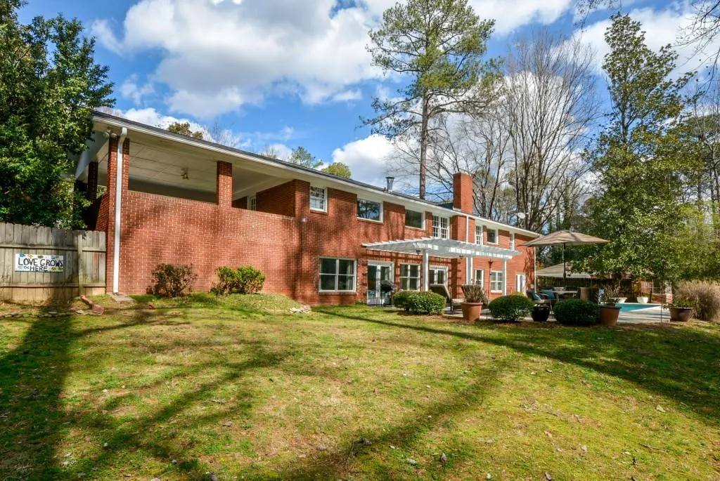 50 Michelle Circle, Sandy Springs, Georgia 30342, 4 Bedrooms Bedrooms, ,3 BathroomsBathrooms,Residential,Sold,50 Michelle Circle,5810970