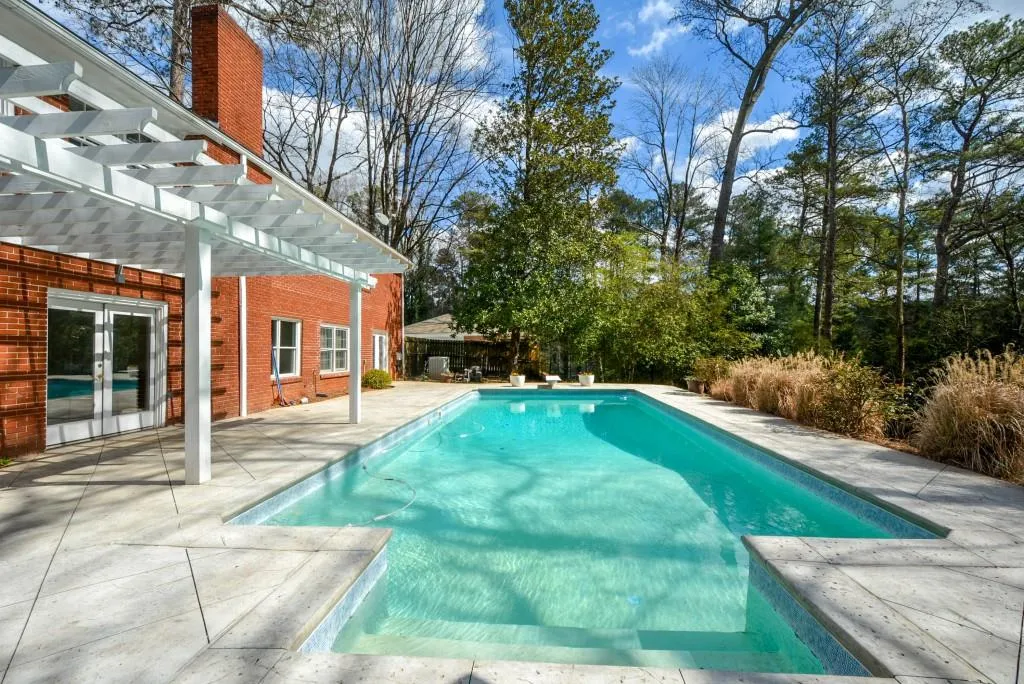 50 Michelle Circle, Sandy Springs, Georgia 30342, 4 Bedrooms Bedrooms, ,3 BathroomsBathrooms,Residential,Sold,50 Michelle Circle,5810970