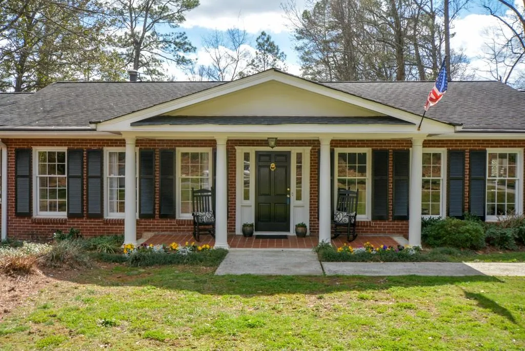 50 Michelle Circle, Sandy Springs, Georgia 30342, 4 Bedrooms Bedrooms, ,3 BathroomsBathrooms,Residential,Sold,50 Michelle Circle,5810970