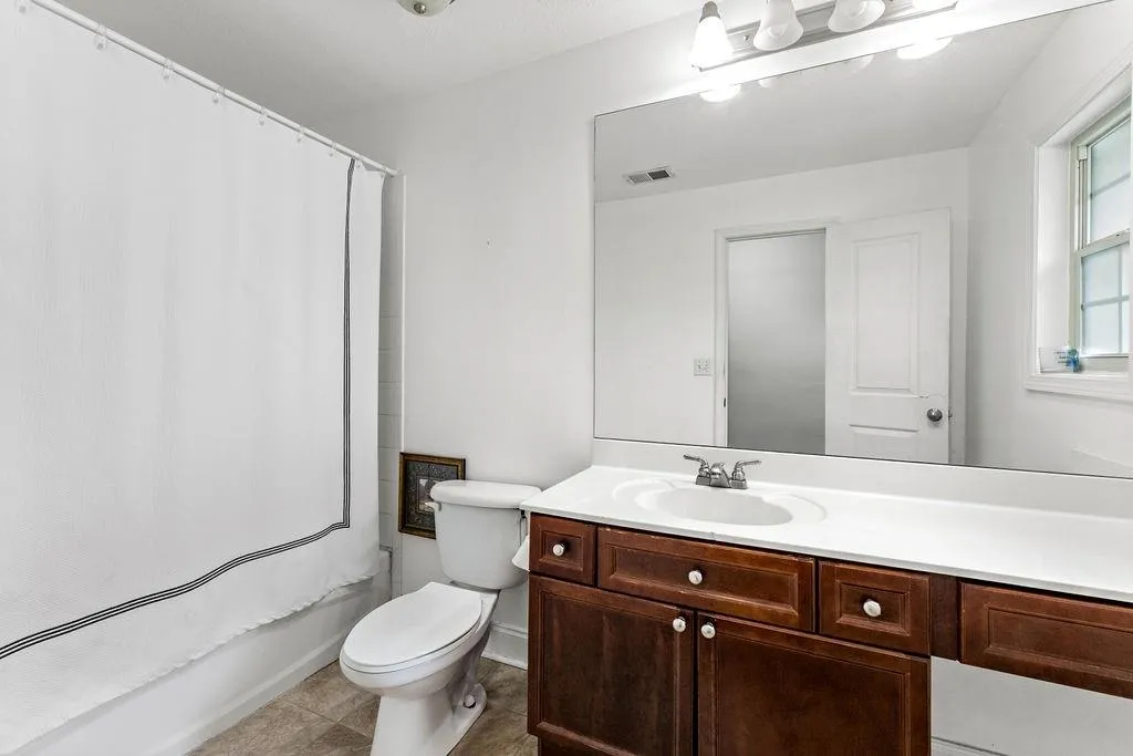 750 Dalrymple Road Unit M4, Sandy Springs, Georgia 30328, 3 Bedrooms Bedrooms, ,2 BathroomsBathrooms,Residential,Sold,750 Dalrymple Road Unit M4,7103438