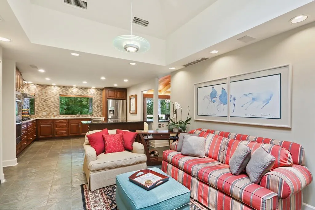 145 River North Circle, Sandy Springs, Georgia 30328, 4 Bedrooms Bedrooms, ,4 BathroomsBathrooms,Residential,Sold,145 River North Circle,6048266