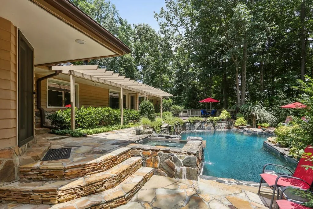 145 River North Circle, Sandy Springs, Georgia 30328, 4 Bedrooms Bedrooms, ,4 BathroomsBathrooms,Residential,Sold,145 River North Circle,6048266