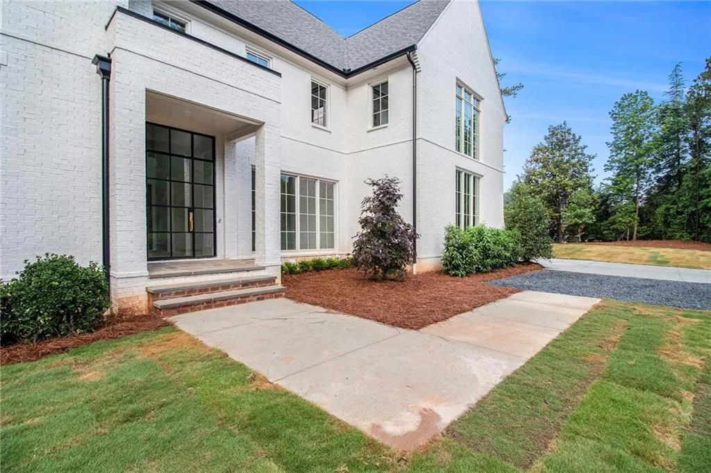 530 Old Cobblestone Drive, Atlanta, Georgia 30350, 5 Bedrooms Bedrooms, ,5 BathroomsBathrooms,Residential,For Sale,530 Old Cobblestone Drive,7653439